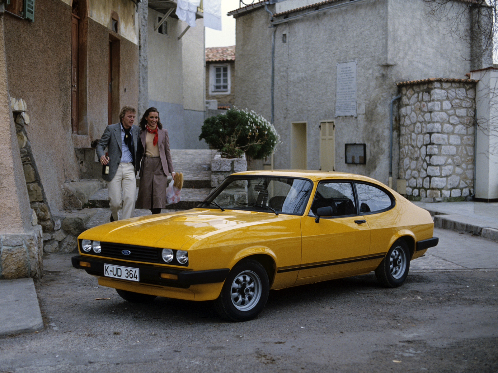 Uusi! Automaatteja varten Ford Capri MK III 1978-1986